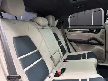 Cayenne Coupe GTS PDLS  CARBON CHRONO DESIGN