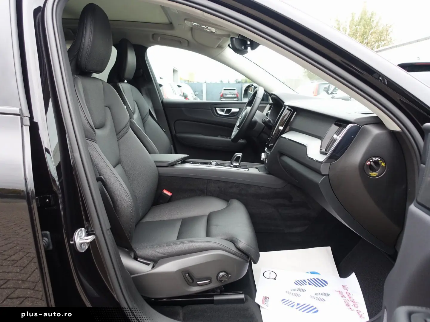 XC60 Plus Dark T6 AWD Plug-in Hybid 360 Cam Pano