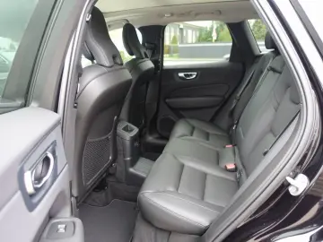 XC60 Plus Dark T6 AWD Plug-in Hybid 360 Cam Pano