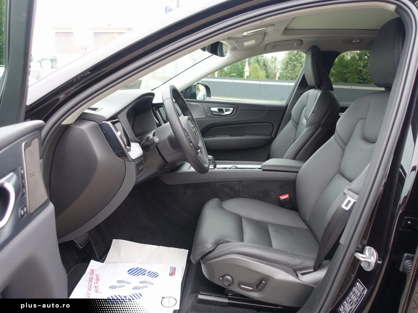 XC60 Plus Dark T6 AWD Plug-in Hybid 360 Cam Pano