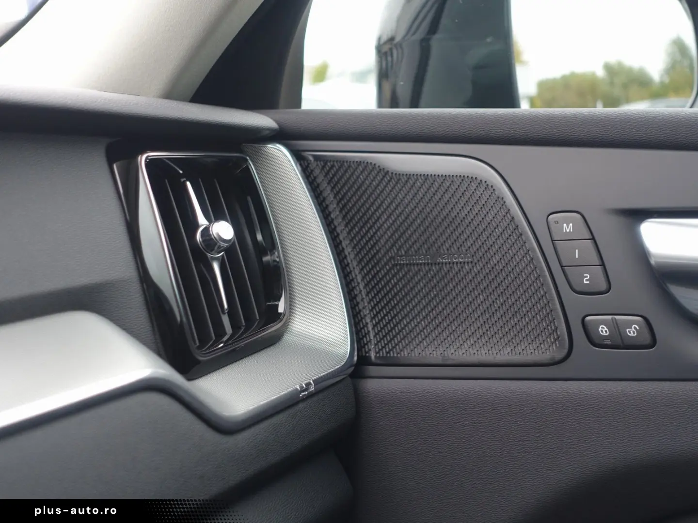 XC60 Plus Dark T6 AWD Plug-in Hybid 360 Cam Pano