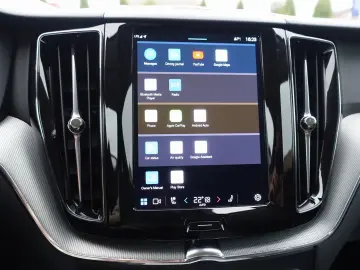 XC60 Plus Dark T6 AWD Plug-in Hybid 360 Cam Pano