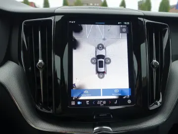 XC60 Plus Dark T6 AWD Plug-in Hybid 360 Cam Pano