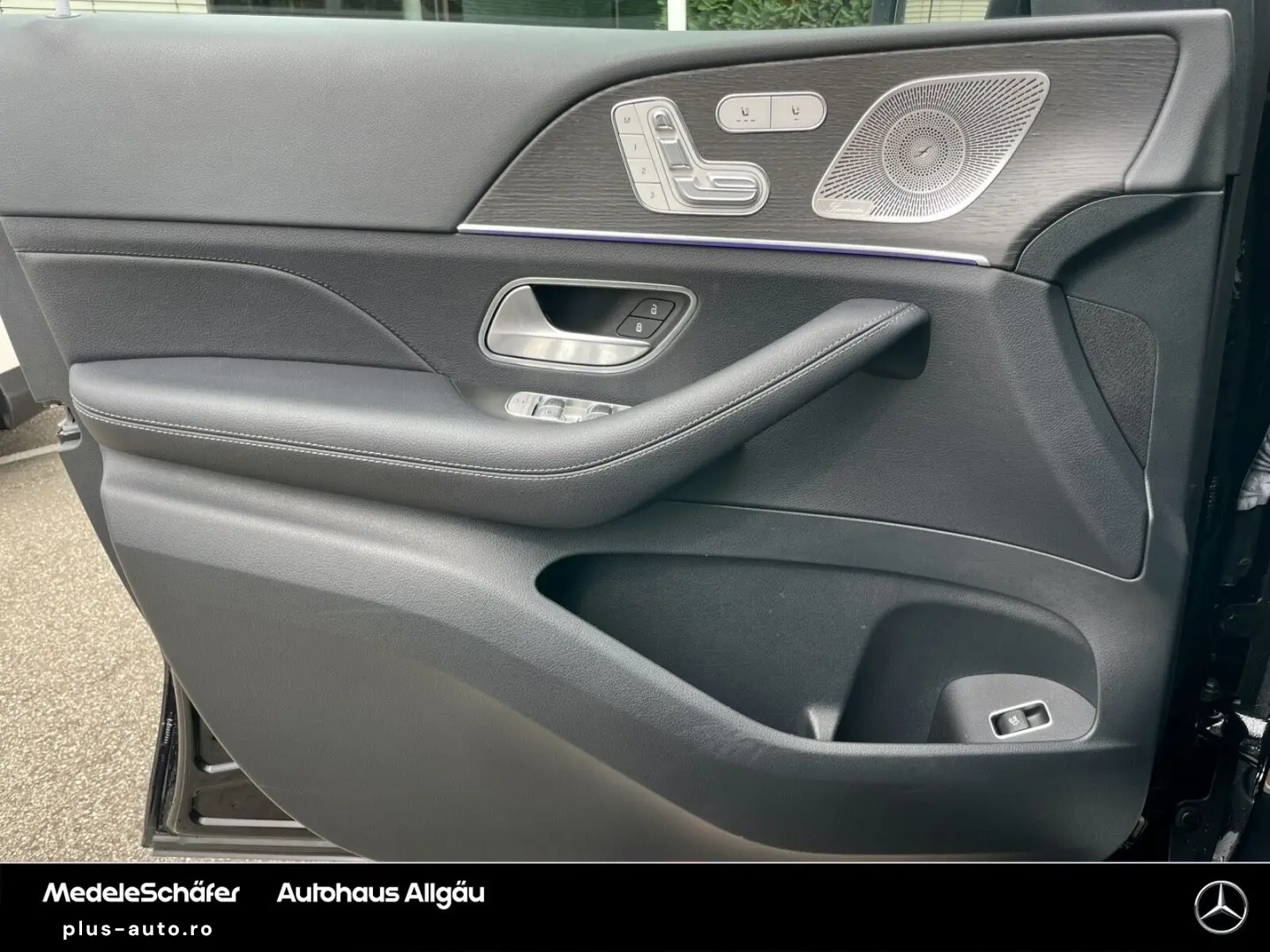 GLE 300 d 4M AMG Night Airmatic Pano AHK Memory