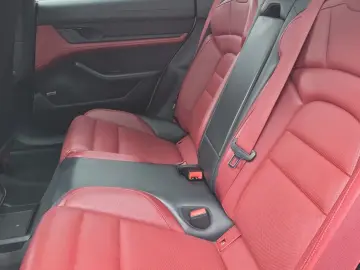 Taycan 4 S Matrix Pano Chrono Kamera Bose 21