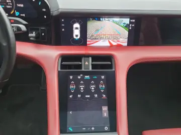 Taycan 4 S Matrix Pano Chrono Kamera Bose 21