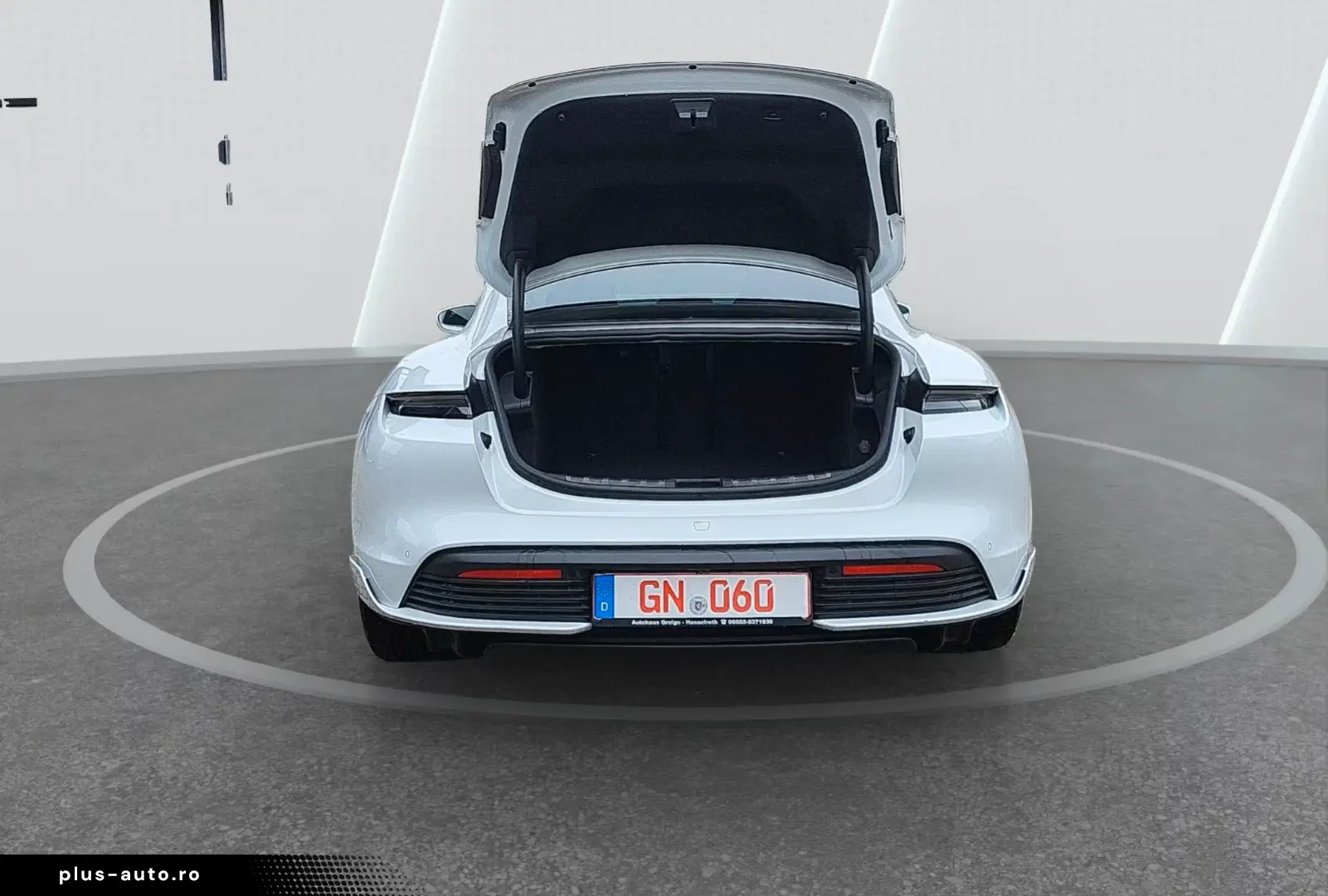 Taycan 4 S Matrix Pano Chrono Kamera Bose 21