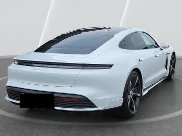 Taycan 4 S Matrix Pano Chrono Kamera Bose 21