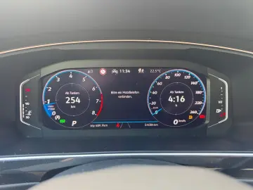 Tiguan 2.0 TSI 4M DSG R-Line  Matrix 20 ; HUD 36