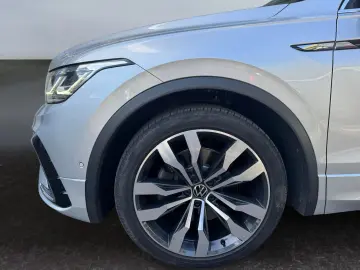 Tiguan 2.0 TSI 4M DSG R-Line  Matrix 20 ; HUD 36
