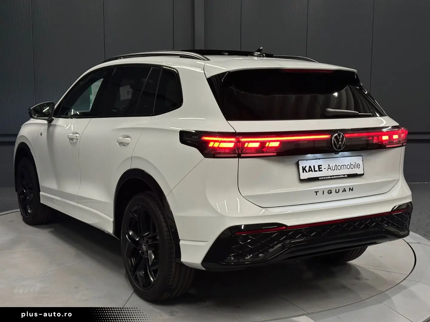 Tiguan R-Line 4Motion Black Style 20  PANORAM