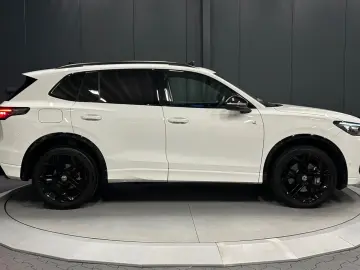 Tiguan R-Line 4Motion Black Style 20  PANORAM