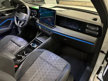 Tiguan R-Line 4Motion Black Style 20  PANORAM