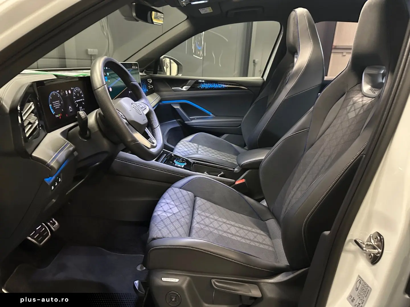 Tiguan R-Line 4Motion Black Style 20  PANORAM