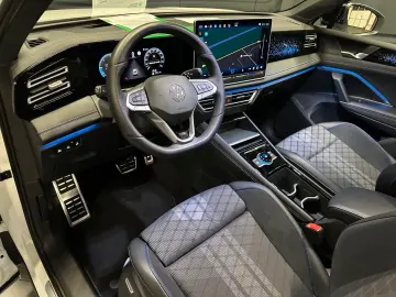 Tiguan R-Line 4Motion Black Style 20  PANORAM