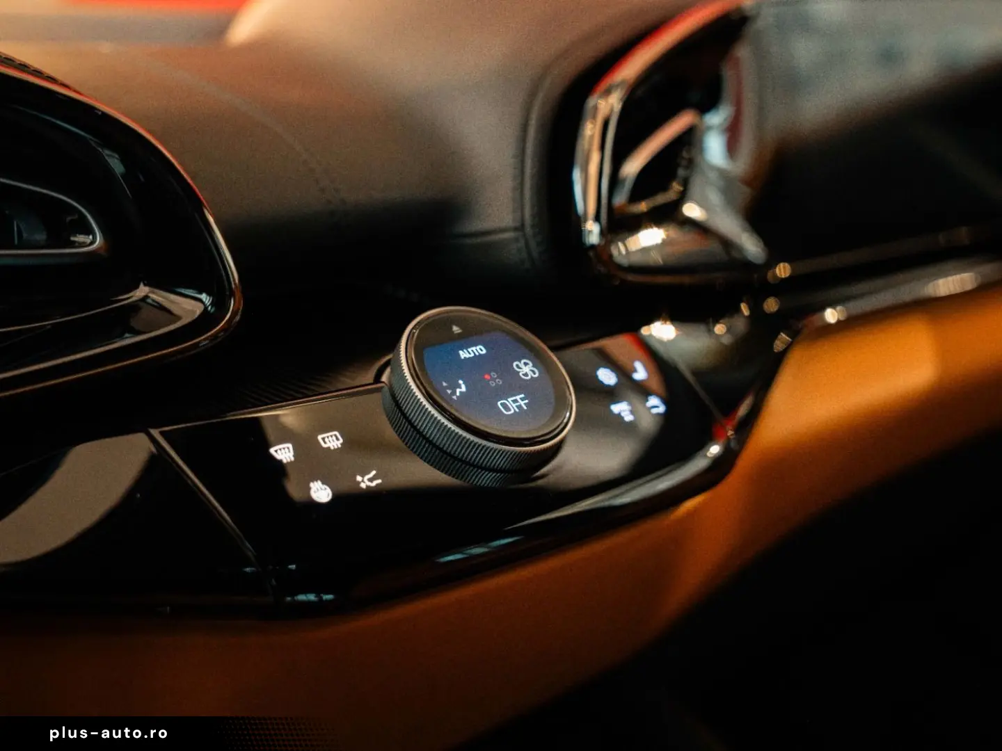 Purosangue Panoramadach Massagesitze LED-Lenkrad