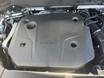 XC90 B5 AWD Plus-Bright 7S Glasd Standh 360  AHK