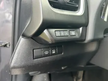 UX 250h (E-FOUR) Luxury Line Matrix 360  SHZ PDC