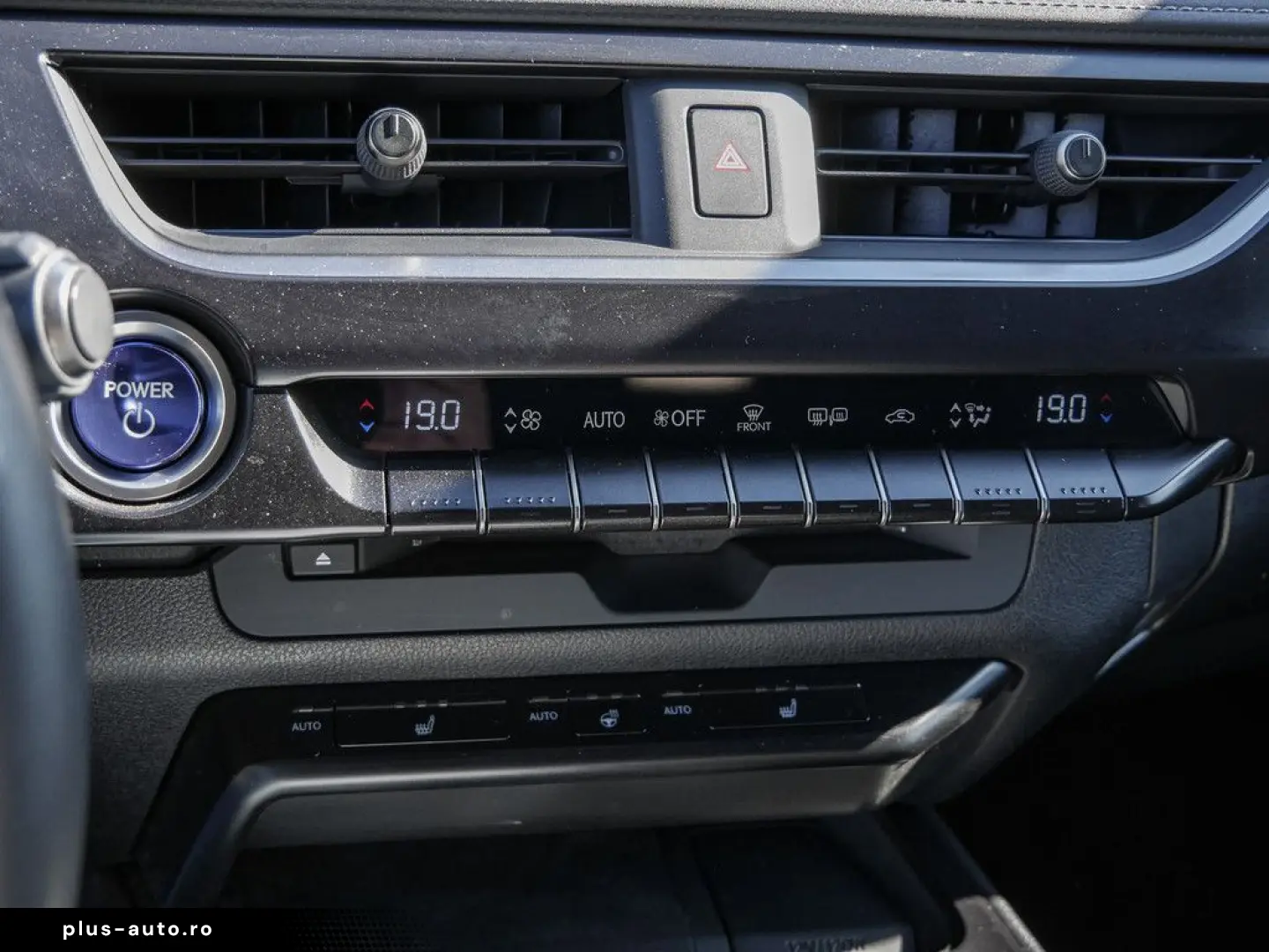 UX 250h Style Edition LENKRADHEIZUNG LED Carplay