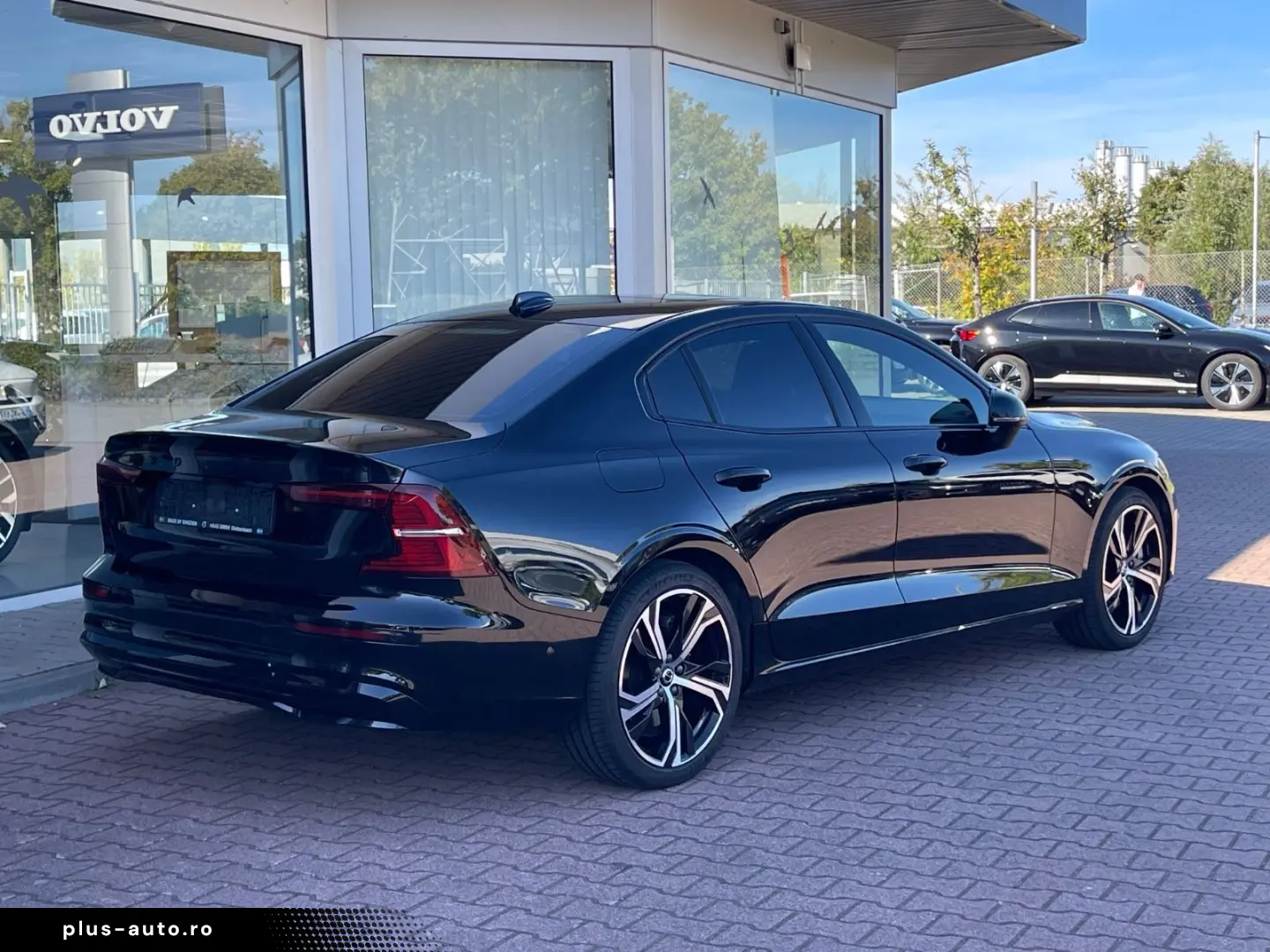 S60 B5 AWD Ultimate Dark Auto