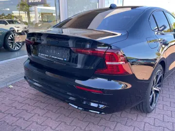 S60 B5 AWD Ultimate Dark Auto