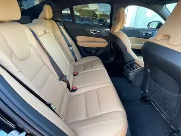 S60 B5 AWD Ultimate Dark Auto