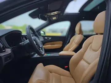 XC60 B5 AWD Diesel Ultimate Standhzg 360 Bowers