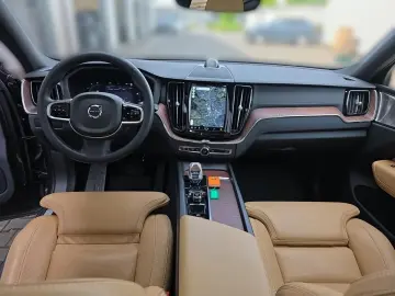 XC60 B5 AWD Diesel Ultimate Standhzg 360 Bowers