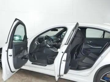 330e Limousine M Sportpaket Innovationspaket RFK