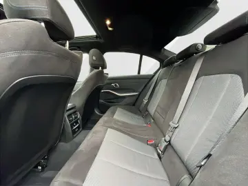 320i xDrive Lim. M Sport HUD AHK GSHD DrivAss AC