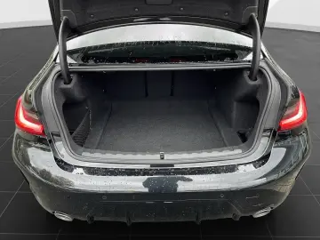 320i xDrive Lim. M Sport HUD AHK GSHD DrivAss AC