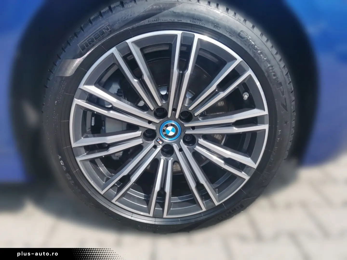 330e xDrive Limousine M SPORT HeadU ParkAs Glasd