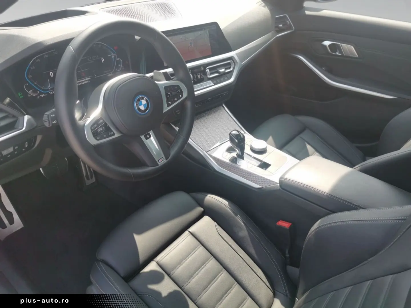 330e xDrive Limousine M SPORT HeadU ParkAs Glasd