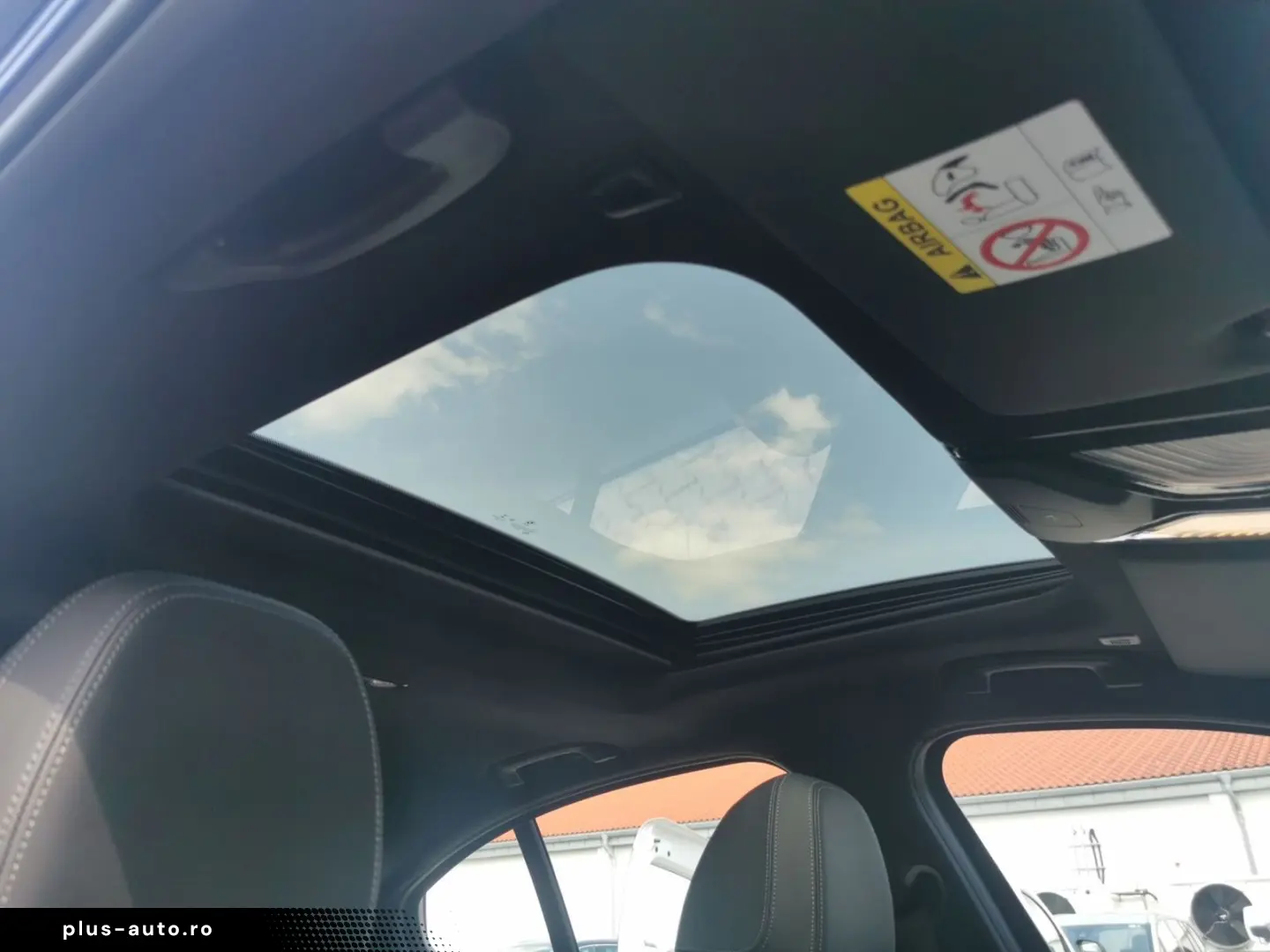 330e xDrive Limousine M SPORT HeadU ParkAs Glasd