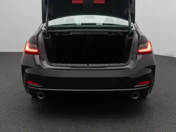 318i LED DAB PDC Cockpit  DigitalDisp