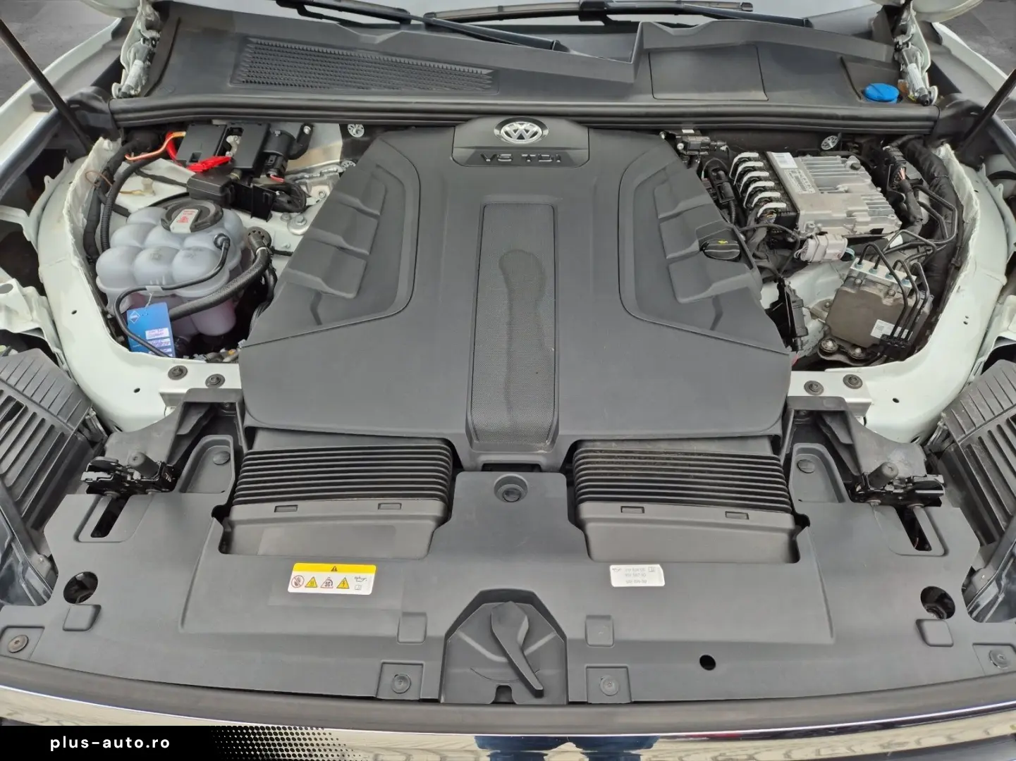 Touareg TDI R-Line 4M Matrix Luft Navi Pano Lede