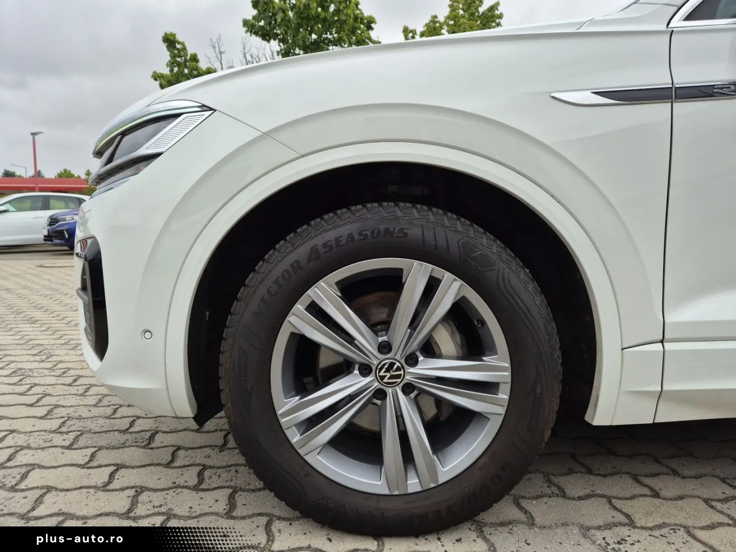 Touareg TDI R-Line 4M Matrix Luft Navi Pano Lede