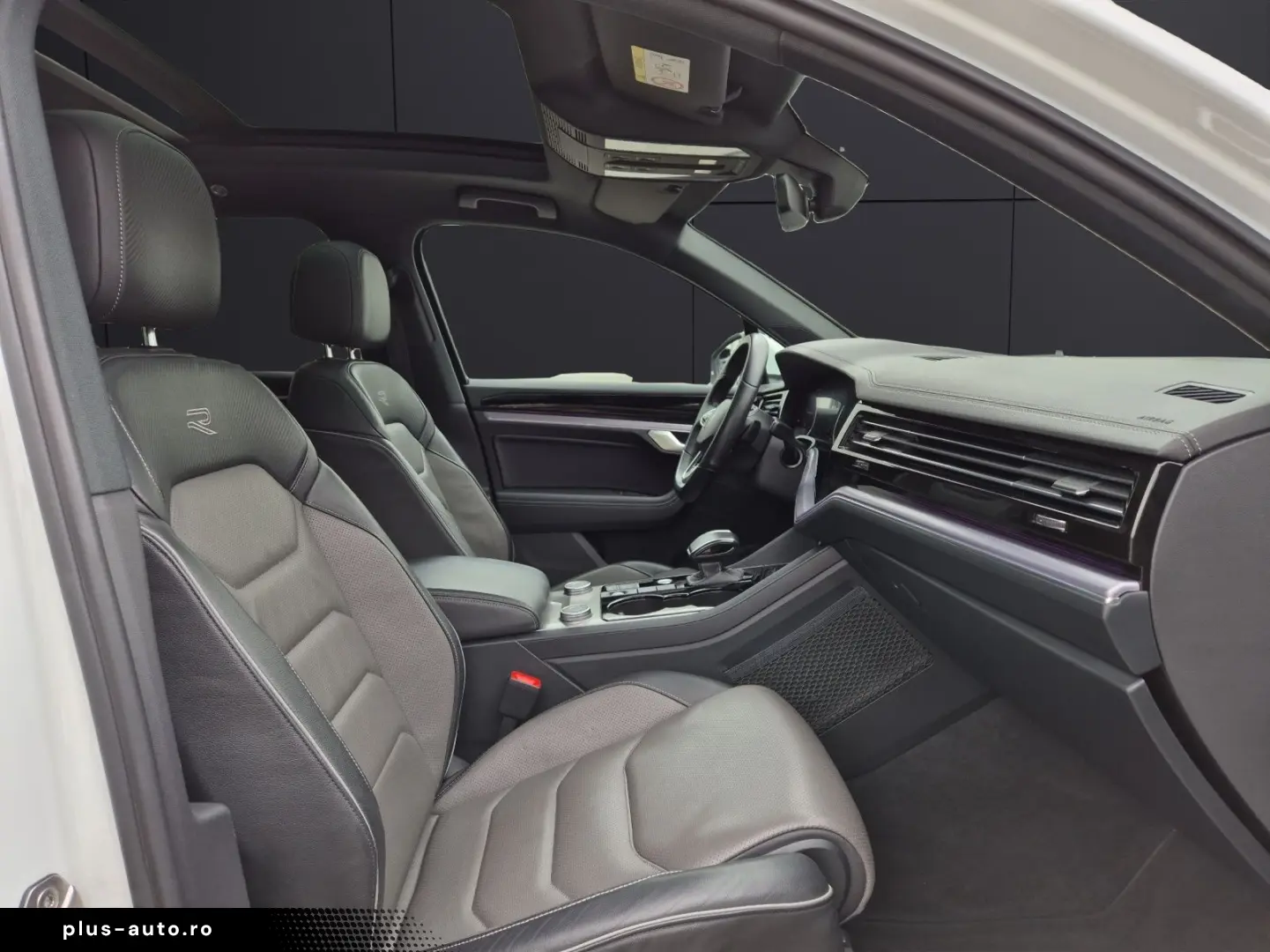 Touareg TDI R-Line 4M Matrix Luft Navi Pano Lede