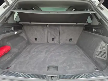 Touareg TDI R-Line 4M Matrix Luft Navi Pano Lede