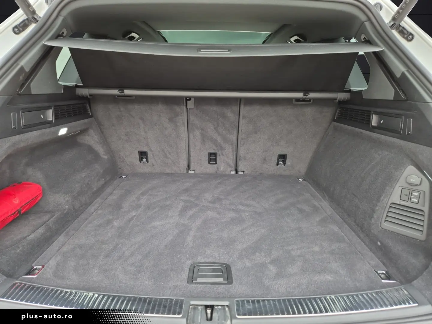 Touareg TDI R-Line 4M Matrix Luft Navi Pano Lede