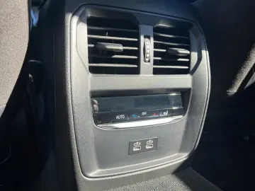 320i xDrive Limousine M Sportpaket HiFi DAB LED