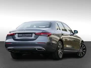 E 200 4M EXCLUSIVE DISTR MEM 360  LED AMBIENTE