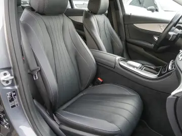 E 200 4M EXCLUSIVE DISTR MEM 360  LED AMBIENTE