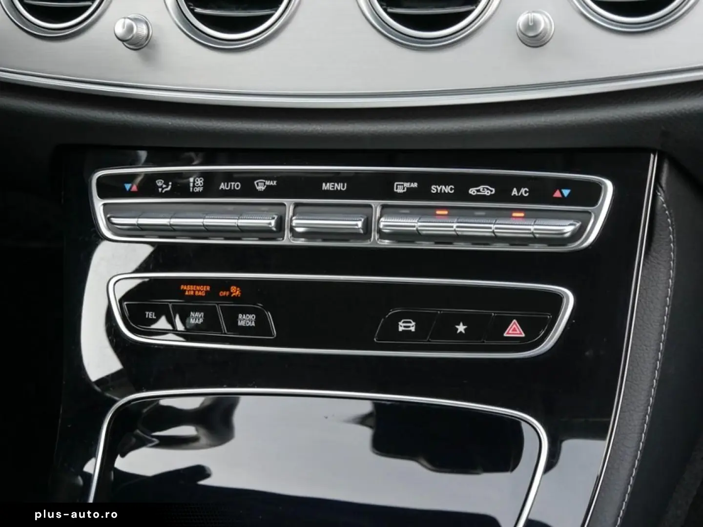 E 200 4M EXCLUSIVE DISTR MEM 360  LED AMBIENTE