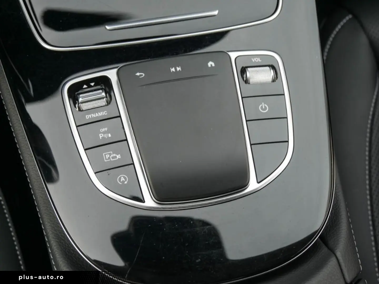 E 200 4M EXCLUSIVE DISTR MEM 360  LED AMBIENTE