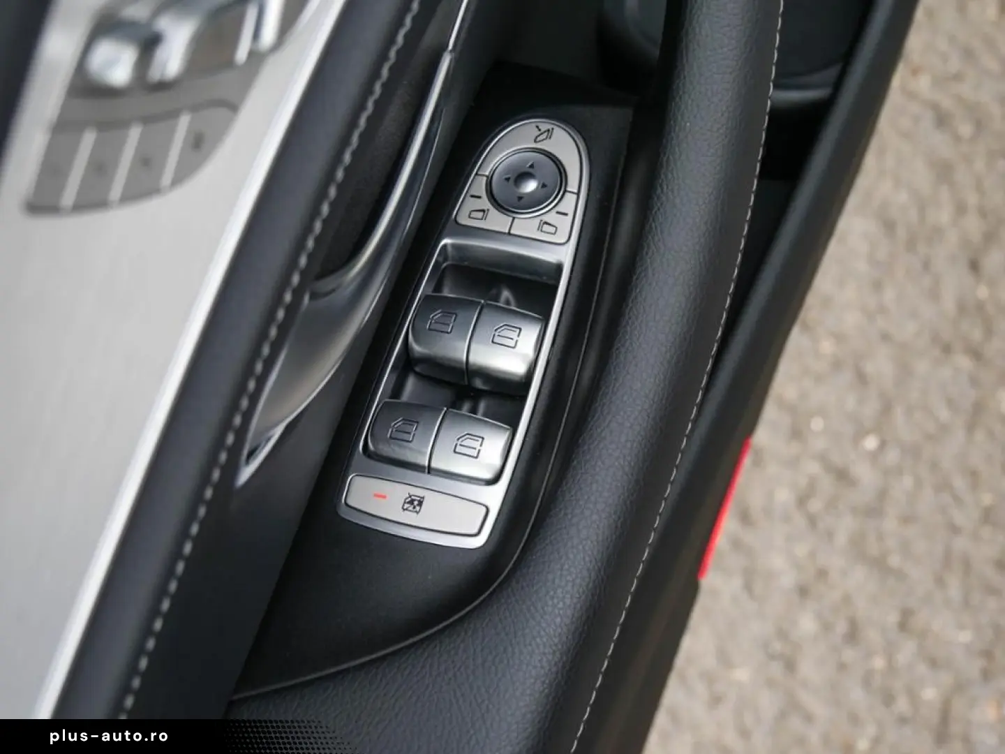 E 200 4M EXCLUSIVE DISTR MEM 360  LED AMBIENTE