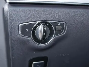 E 200 4M EXCLUSIVE DISTR MEM 360  LED AMBIENTE