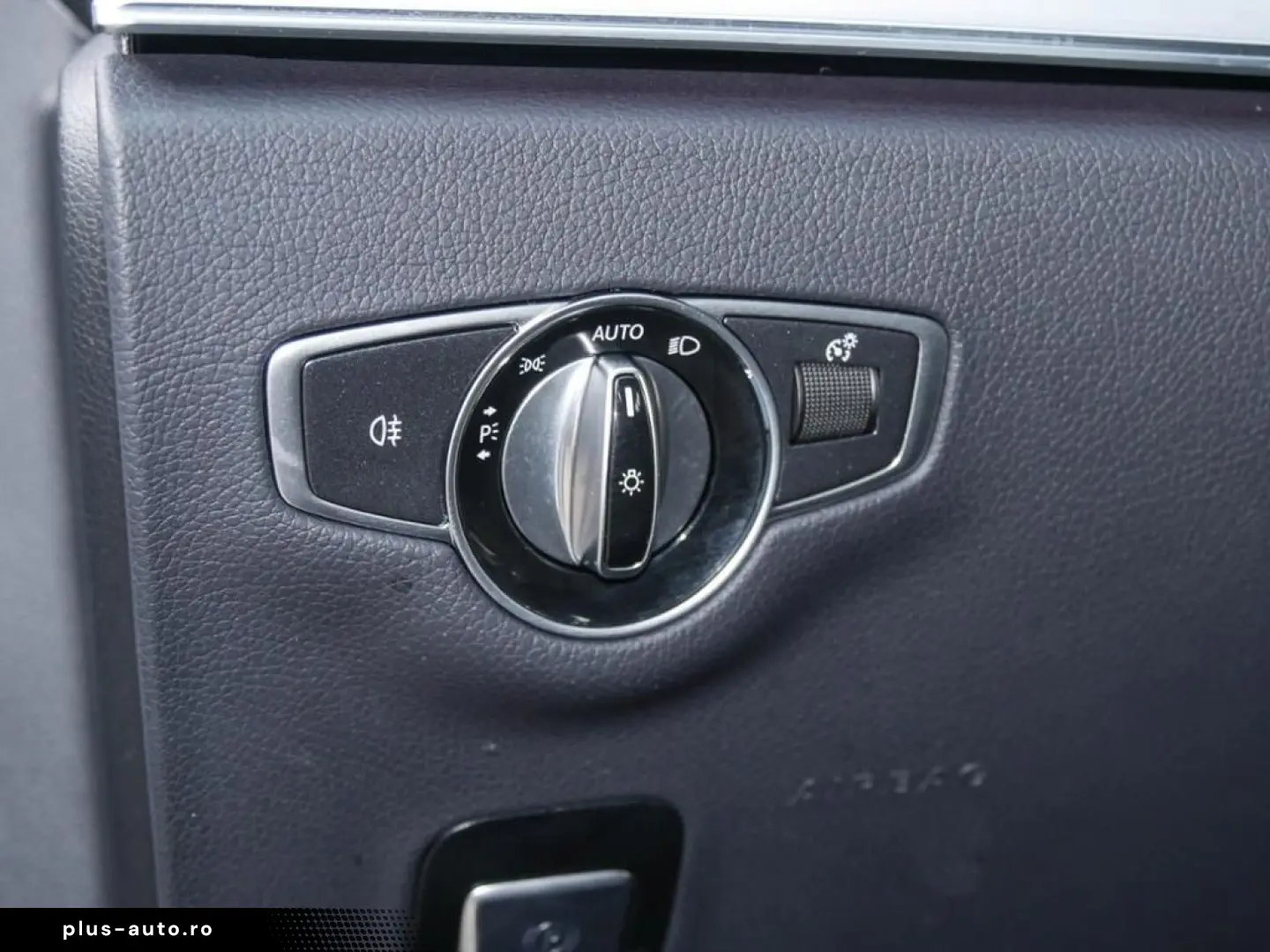 E 200 4M EXCLUSIVE DISTR MEM 360  LED AMBIENTE