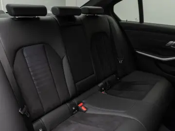 330e M Sport HUD DAB PDC Geschwindigkeitsreg