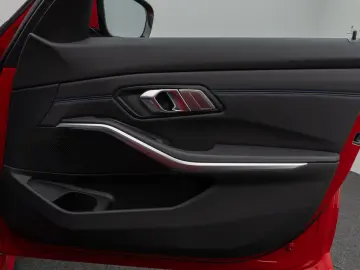 330e M Sport HUD DAB PDC Geschwindigkeitsreg